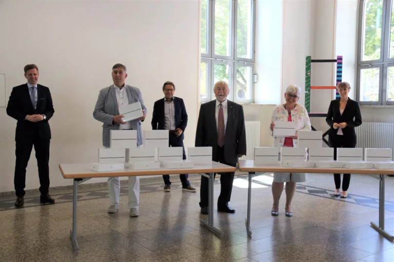 Hans Viessmann Technologie Stiftung spendet iPads für Schüler