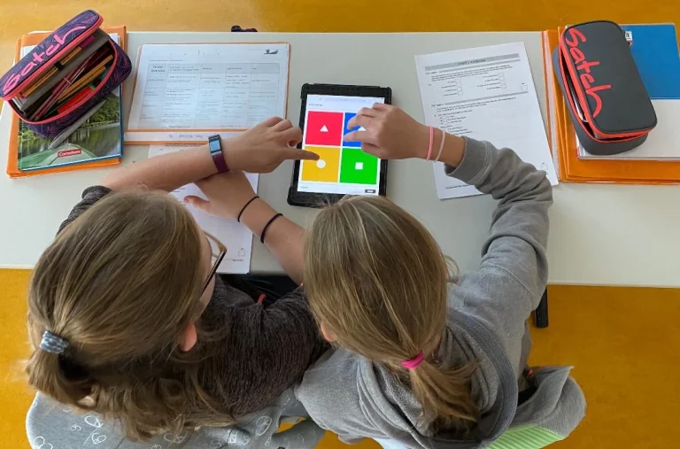 Glasfaseranschluss der Landkreis-Schulen abgeschlossen – Ausstattung mit Leihgeräten erfolgt bis Anfang 2021