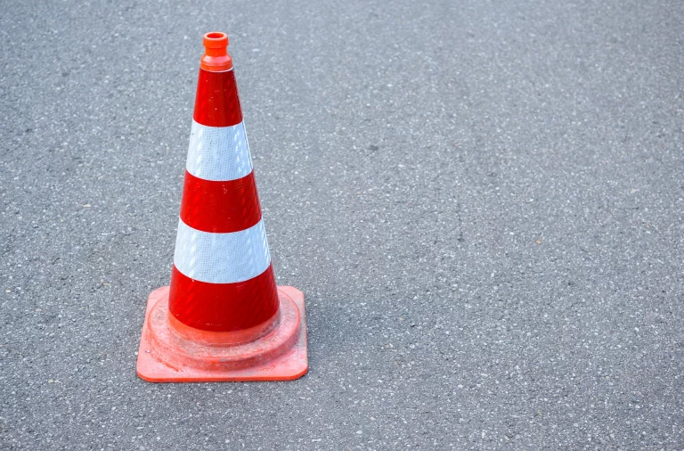 Sperrung Staatsstraße 2198: Fahrbahnerneuerung zwischen Bobengrün und Thierbach