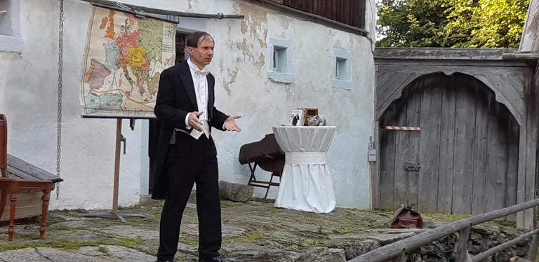 Heinz Erhardt-Abend in Kleinlosnitz begeistert Publikum
