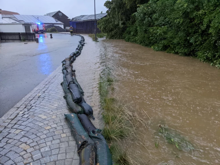 Landkreis Hof richtet Hotline für vom Hochwasser Betroffene ein