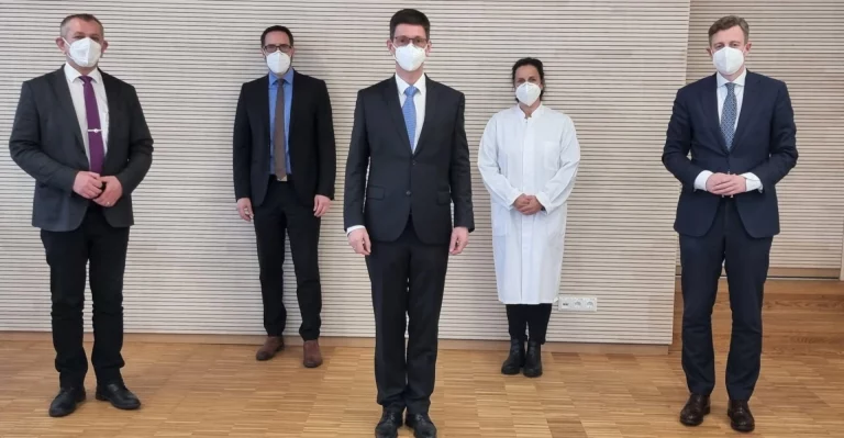 dr. med. Béla Bózsik neuer Chefarzt der Klinik Naila
