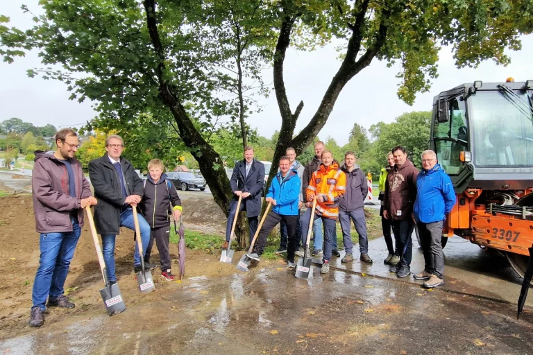 Spatenstich in Stammbach-Förstenreuth: Ausbau des Flüsseradweges Main-Saale-Elster