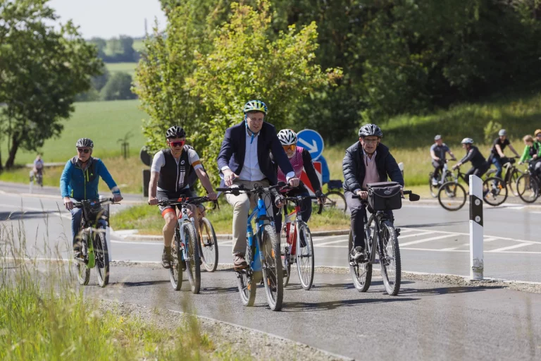 Einweihung: Freie Fahrt für Radfahrer zwischen Gundlitz, Stammbach und Förstenreuth
