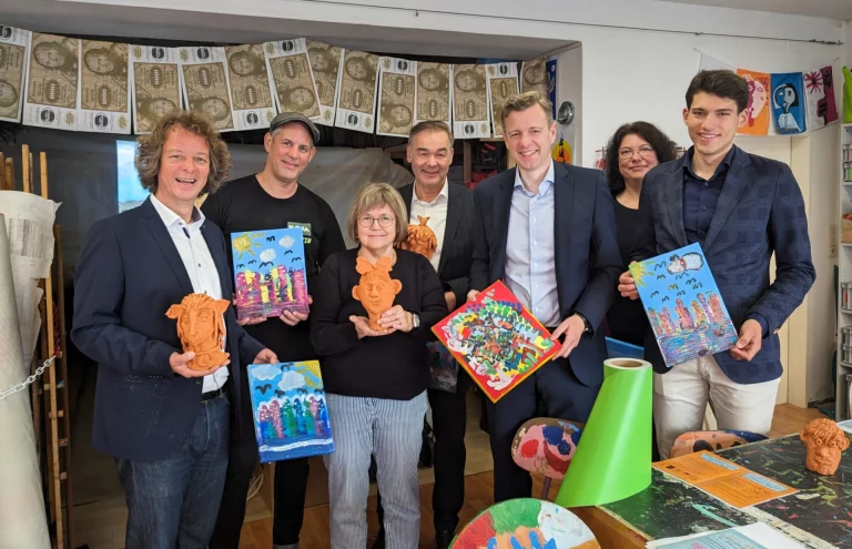 Freude in den Landkreisen Hof und Wunsiedel: Mobile Kunstschule „JuKu Mobil“ verlängert