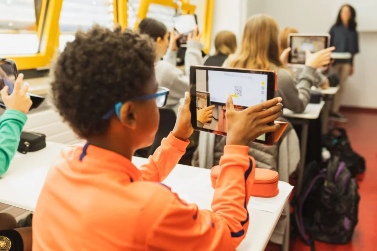Realschule Helmbrechts nimmt an Pilotprojekt „Digitale Schule der Zukunft“ teil