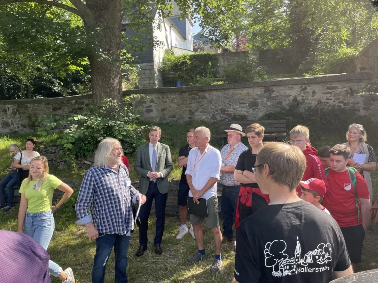 Hallerstein gewinnt Gold im Bezirksentscheid „Unser Dorf hat Zukunft“