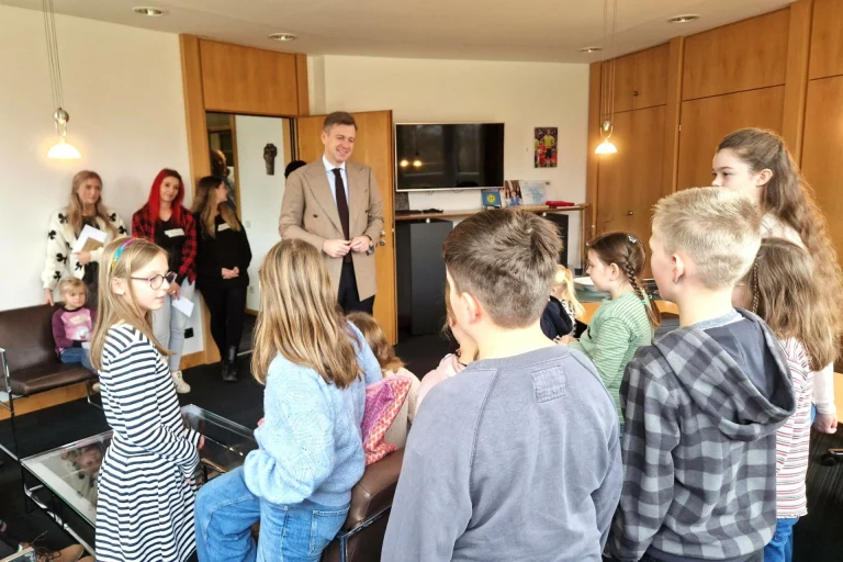 Kinder-Mitbringtag „Kids-Day“ am Hofer Landratsamt