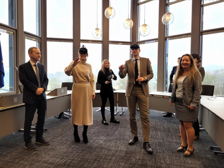 Innovative Technik an Hofer Berufsschule: Azubis in Gesundheitsberufen lernen mit Virtual Reality