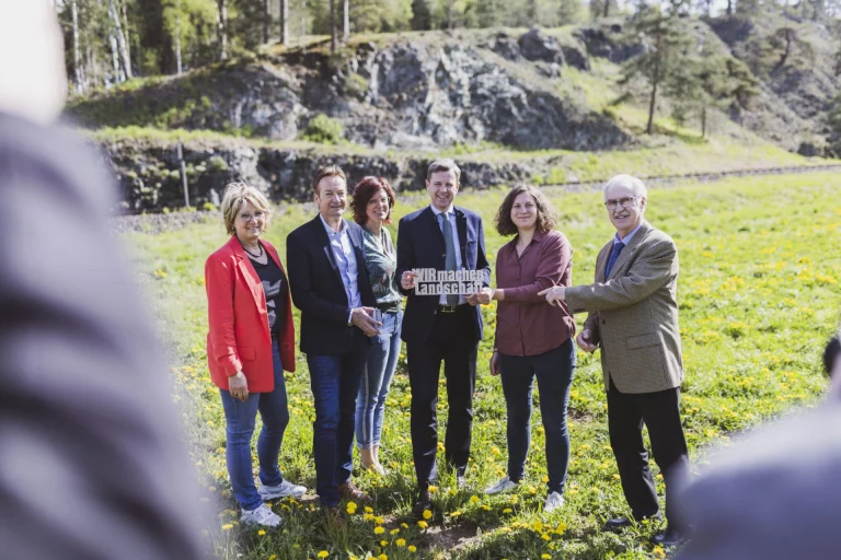 Natur erleben mit jedem Schritt: Neuer Lehrwanderweg bei Rehau eröffnet