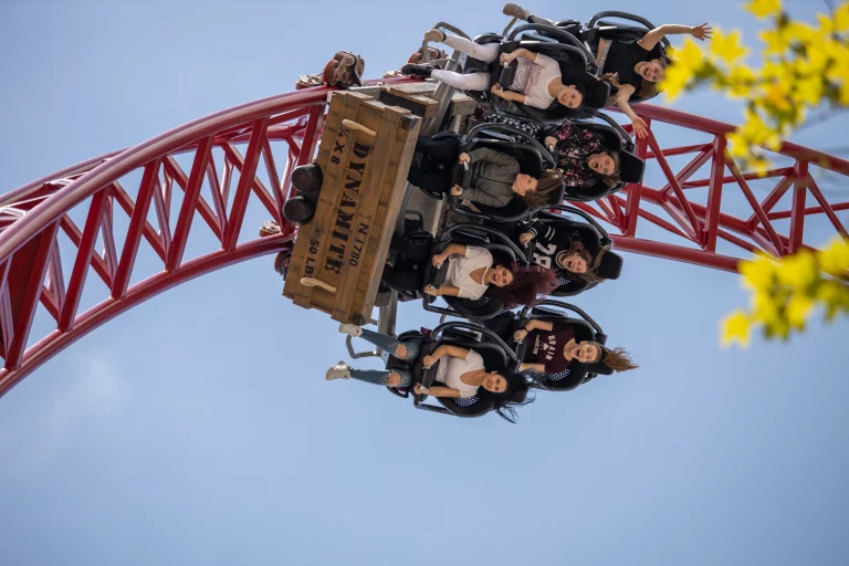 Ferienfahrt der Kommunalen Jugendarbeit in den Freizeitpark Plohn