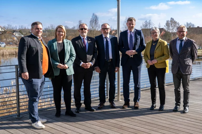 Wasser- und Klimaschutz: Startschuss für „Transferwerkstatt Wasser hoferLand.digital“