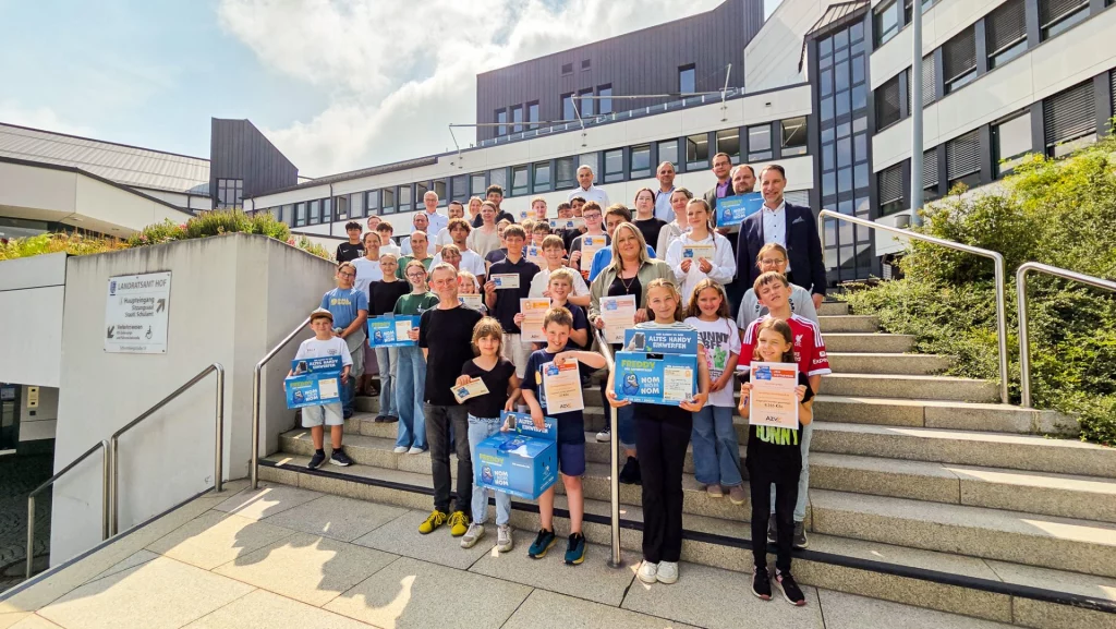 Preisverleihung Handy-Sammel-Challenge des AZV
