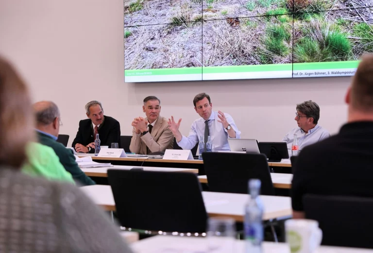 Drittes Waldsymposium der Landkreise Hof und Wunsiedel i.F.